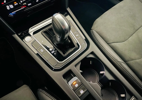 Volkswagen Arteon cena 189500 przebieg: 11740, rok produkcji 2023 z Suraż małe 631